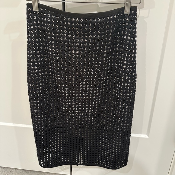 Two layer mesh skirt - Picture 2 of 7
